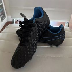 Nike Tiempo Legend 8 Elite FG Shoe men soccer Cleats Black / Blue excellent condition Size 8