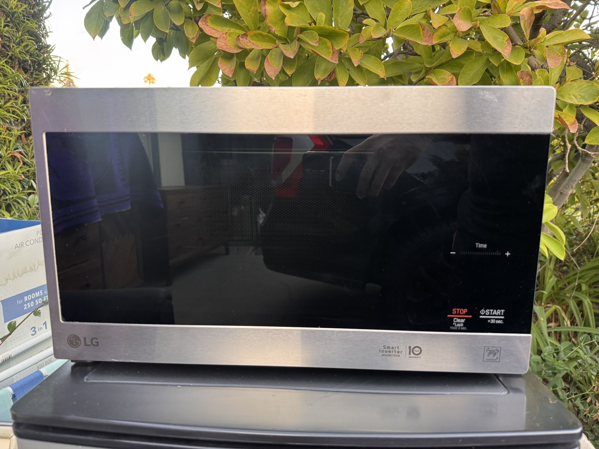LG microwave