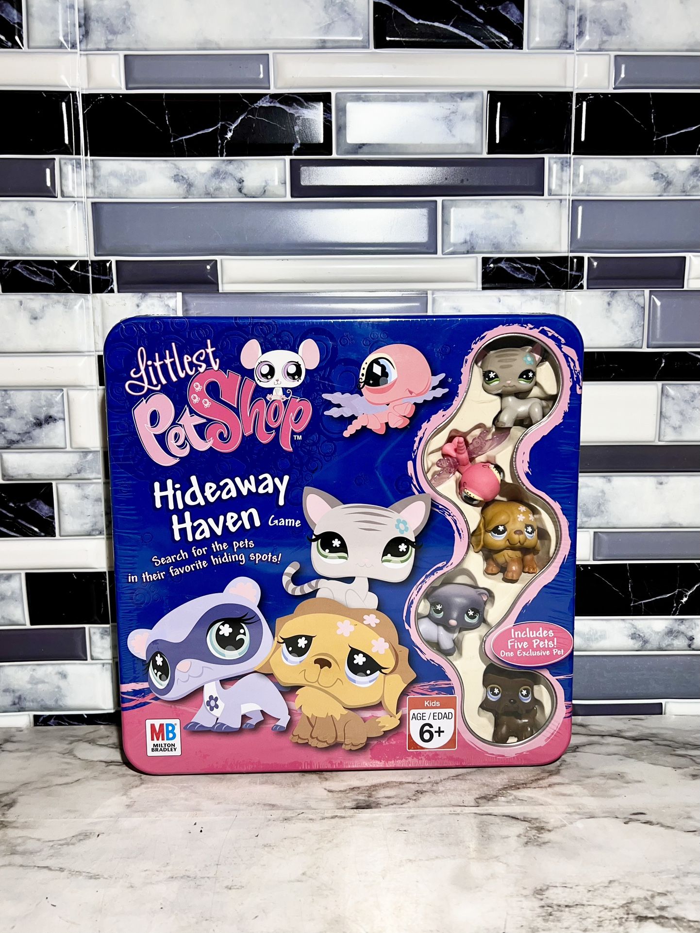 2008 Littlest Pet Shop Hideaway Haven Board Game Metal Box MB