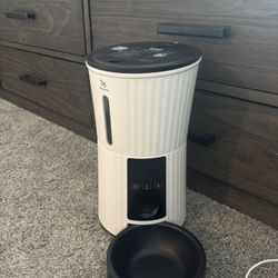 Petory automatic feeder