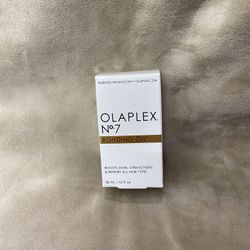 Olaplex No. 7 Bonding Oil, Concentrated High Shine Oil, Heat Protectant, Visibly Smooths & Softens Hair, Added Color Vibrancy, Up to 72 Hour Frizz Con