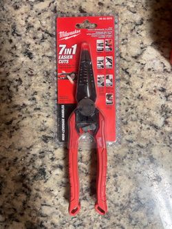 Milwaukee 7 in one pliers