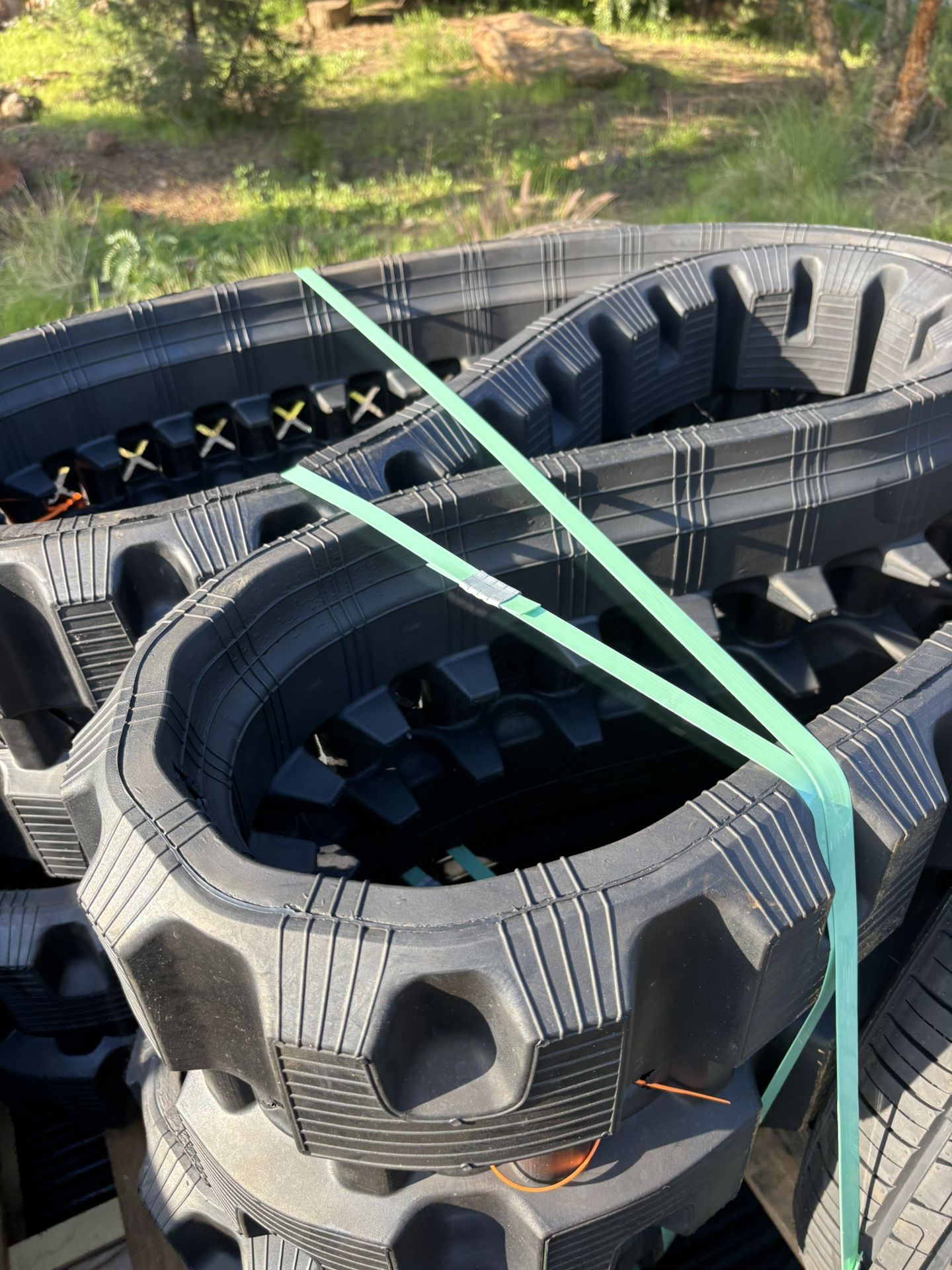 2 Rubber Tracks 300x52.5-86 $1700