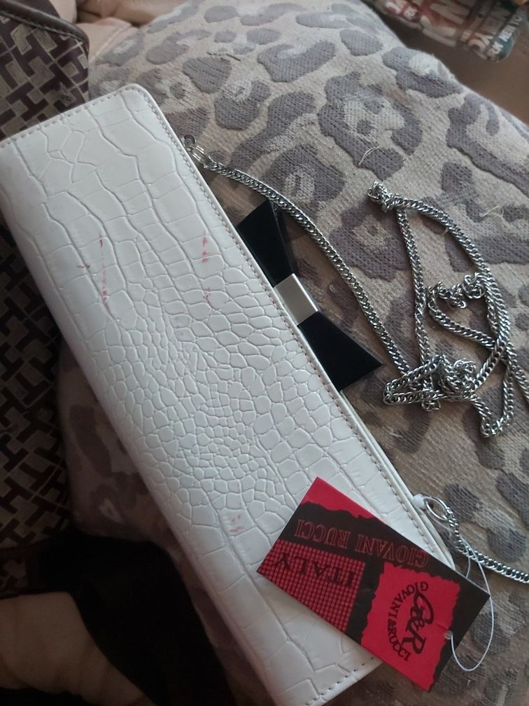 Cute ourse. Havent tried to clean off the Mark's but looks easy to clean