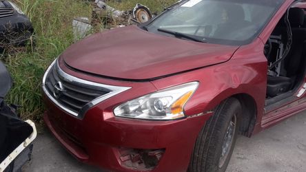 NISSAN ALTIMA 2015. BODY PARTS USED GOOD CONDITION ENGINE & TRANSMISIÓN