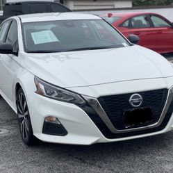 2020 Nissan Altima SR