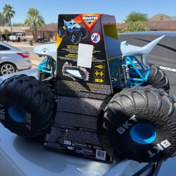 Brand New Mega Megladon RC (Very Hard To find)