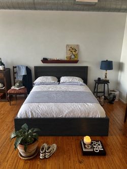 Dark Wood Platform Bed Frame and mattress
