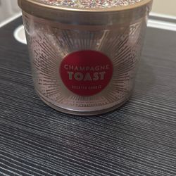 Bath & Body Works 3 Wick Candle- Champagne Toast