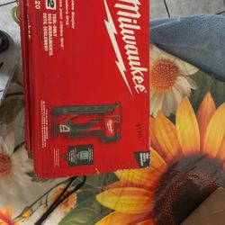 Milwaukee M12 Cable Stapler Gun