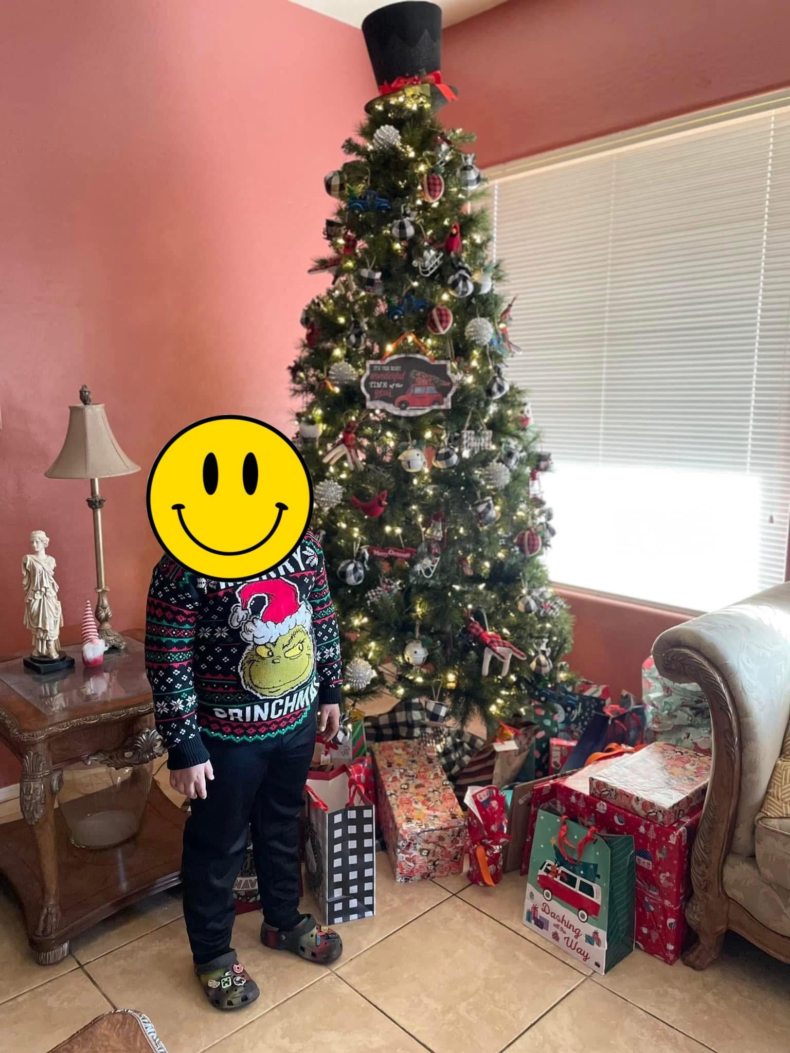 9ft Pre-lit Christmas Tree 