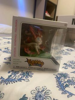 Pokémon Sylveon Eevee & Friends Figure