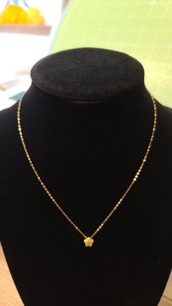 18 k pure gold Petite star necklace