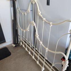 King Metal Bed Frame