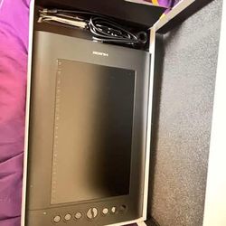 HUION Digital artist drawing tablet