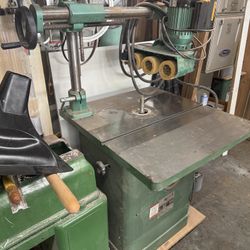 Grizzly 3hp 1ph Shaper, And Cutters  $2,000