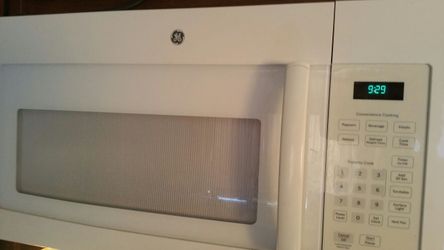 GE Microwave Like New condition