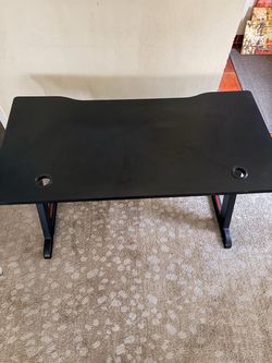 Desk / Table