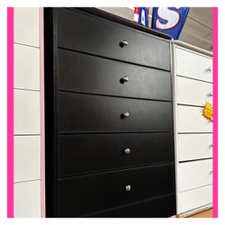 Dresser/ Five drawers dresser