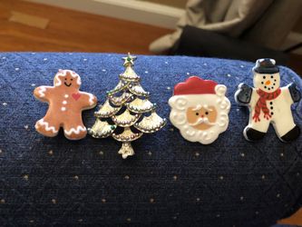 Christmas brooches