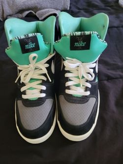 Nike RT1. Size 9M