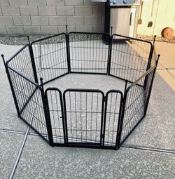 Large Heavy Duty Metal Playpen / Pet Fencing