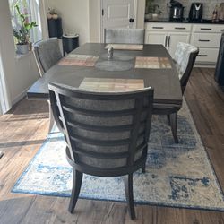 Dinning Table With 4 Chair 
