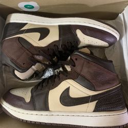 Air Jordan 1 MID SE CRAFT 