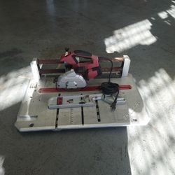 Flooring Saw 