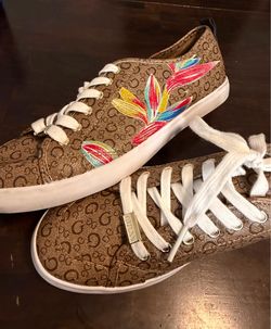 Guess Monogram Sneakers with Floral Embroidery