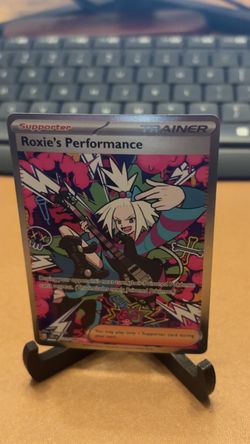 Pokemon Roxie's Performance Trainer Card