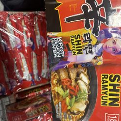 K-pop Golden Demon Hunters Ramen 18 Pack
