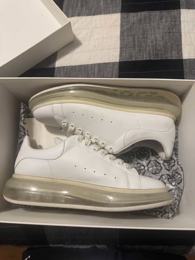 Alexander McQueen 