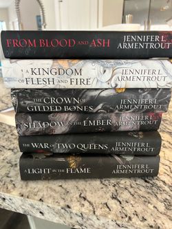 Books by Jennifer L Armentrout