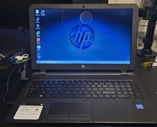 LapTop 15.6"in. 💻 HP 15 - F233wm 1.60 GHz. CPU / 4.0 GB. RAM/ 500GB. HDD - Windows 10 DVD-RW, Wi-Fi, WebCam. HDMI, SD Card. Work ✔️