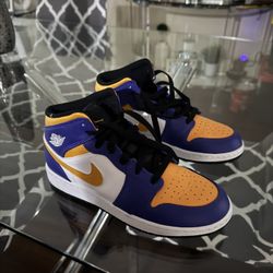Jordan 1 Mid Lakers