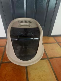 Hooded Cat Litter Box with Swinging Door