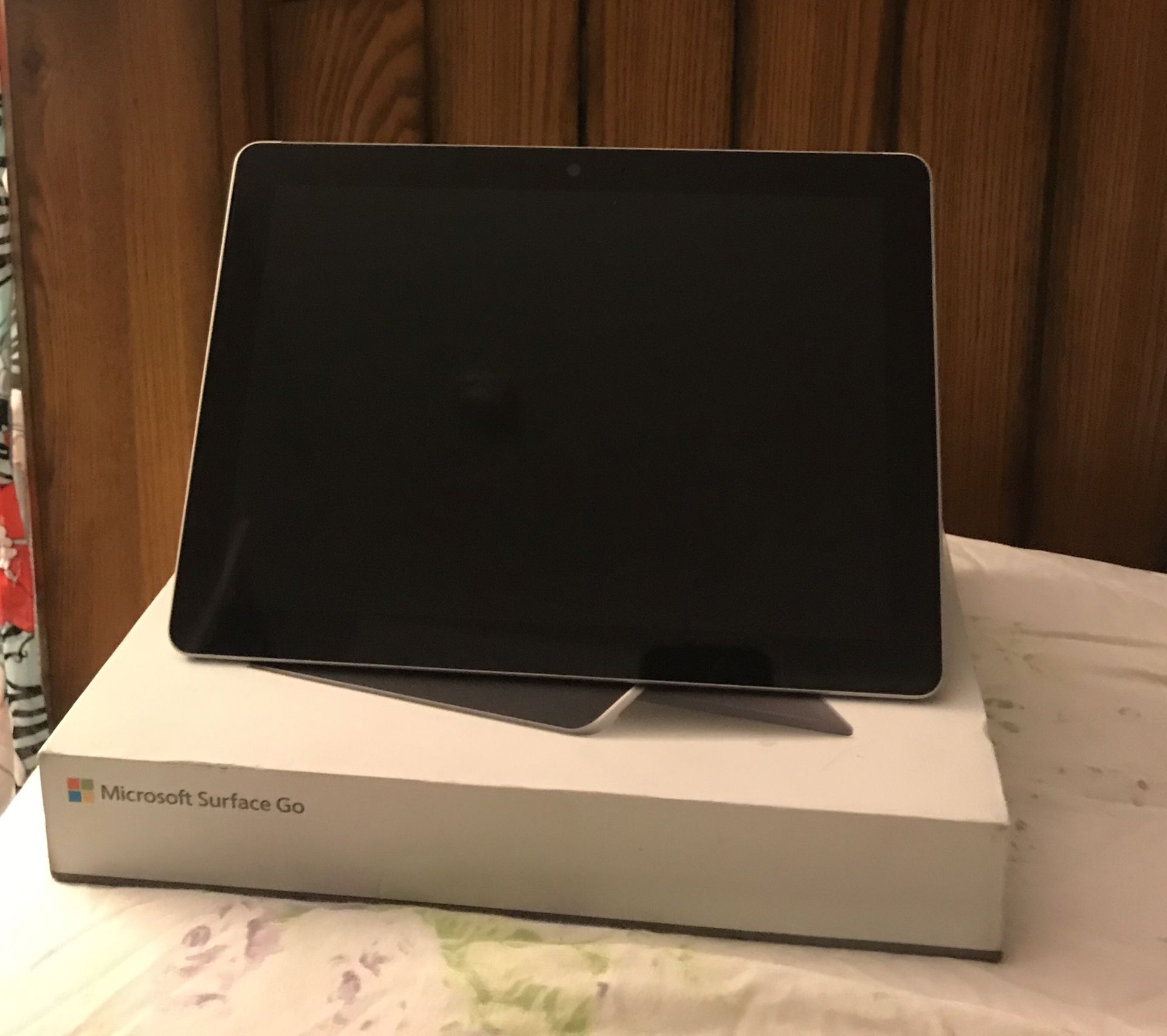 Microsoft Surface Go