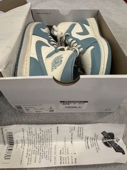 Air Jordan 1 “UNC” University Blues - Men’s 8/Womens 9.5