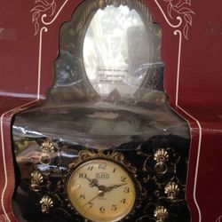 Musical jewelry Dresser