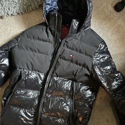 tommy hilfiger puffy jacket 