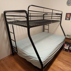 Metal Bunk Bed - twin (top), double/full (Bottom)