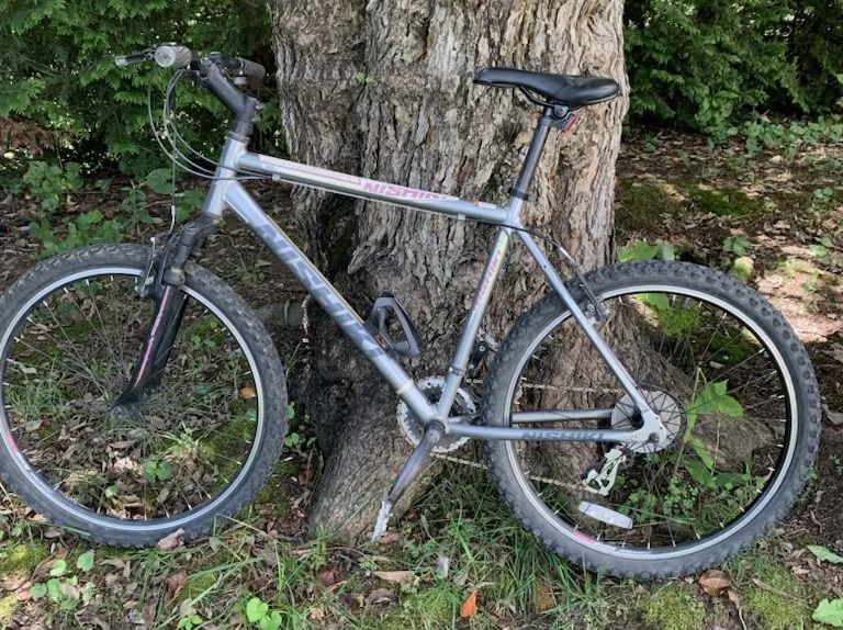 Nishiki Mountain Bike 21 Speed Super Nice