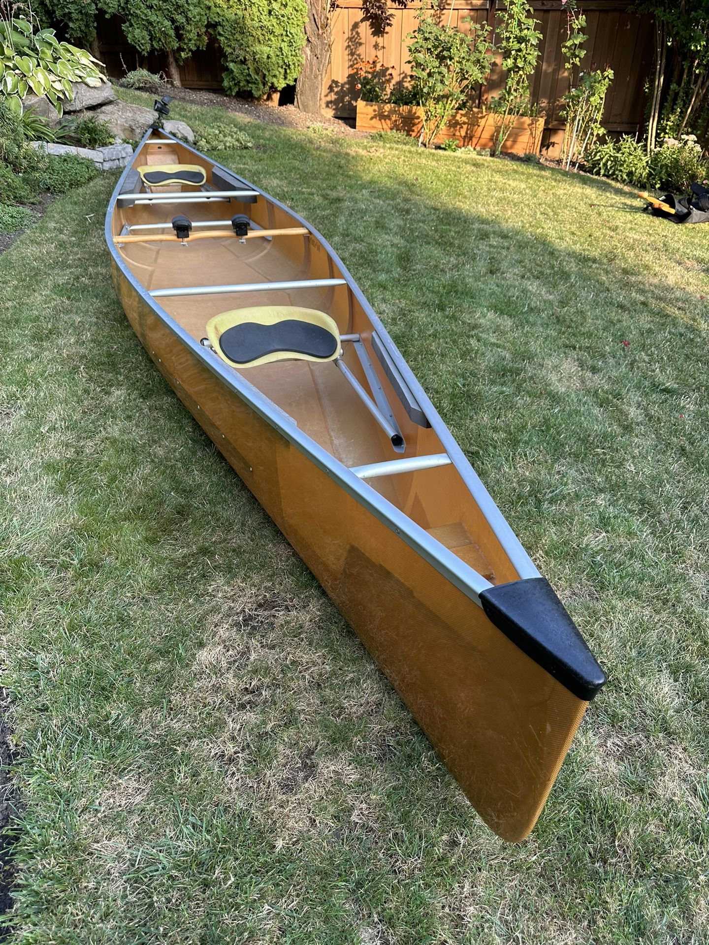Stunning Kevlar Wenonah Sundowner 18 Canoe Performance Fast Touring Package  