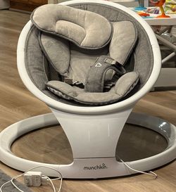 Munchkin baby swing