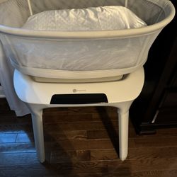 mamaRoo sleep bassinet