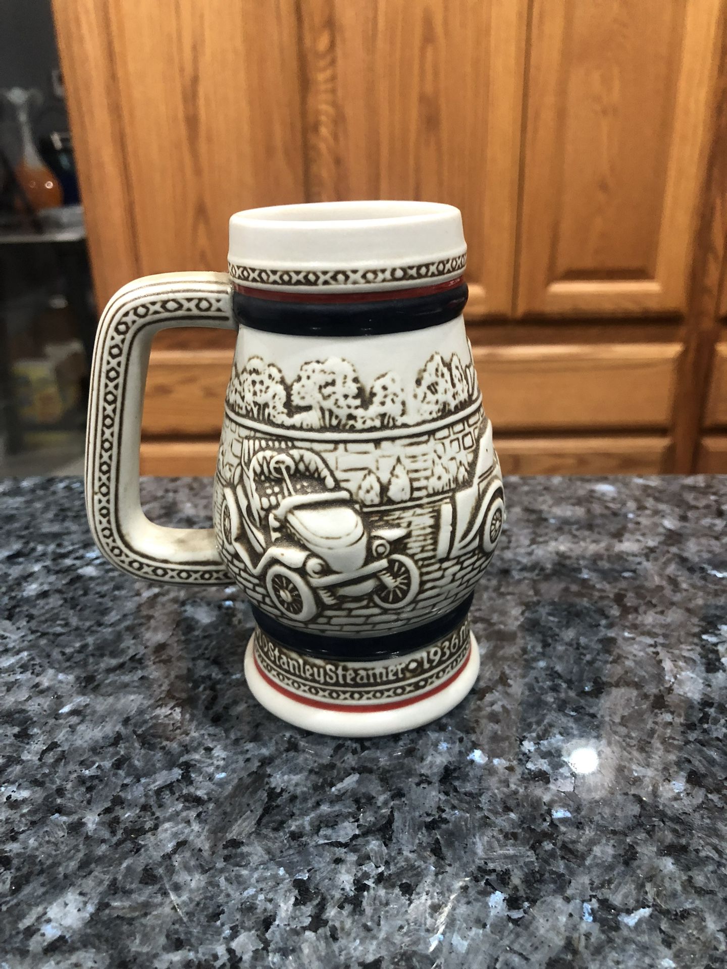 Vintage Avon 1982 Collectible Small Beer Stein Classic Car’s automotive Limited Edition.  Preowned Good Condition 