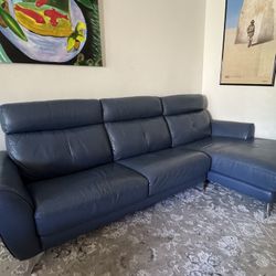 Blue Vintage Couch With Chaise 
