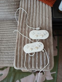 WII CONTROLLERS