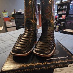 Size 12.5 Cowboy Boots Textured Python Print